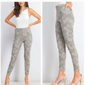 SPANX Jean-ish Ankle Leggings in Stone Washed‎ Camo Size M